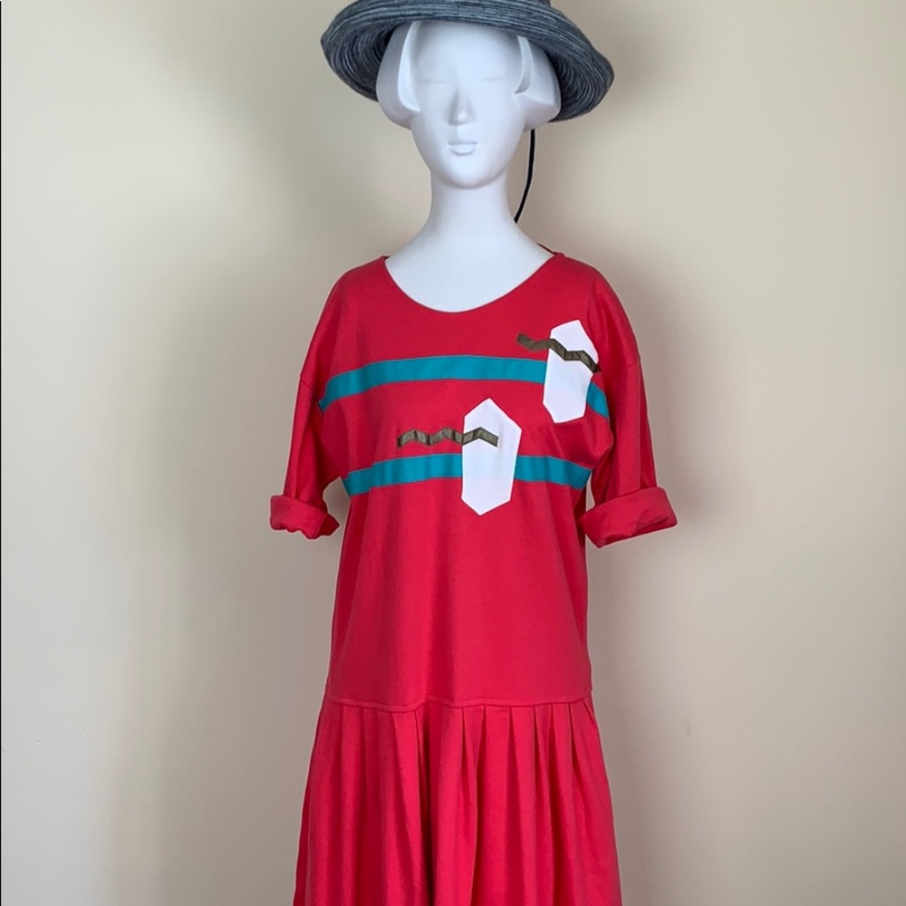 Fabulous retro pink dress. Pink. Medium.